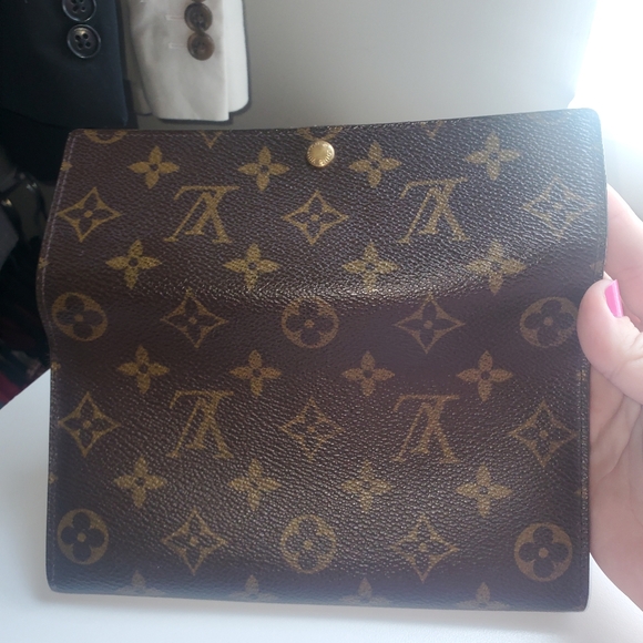 Sarah Wallet - Picture 7 of 8